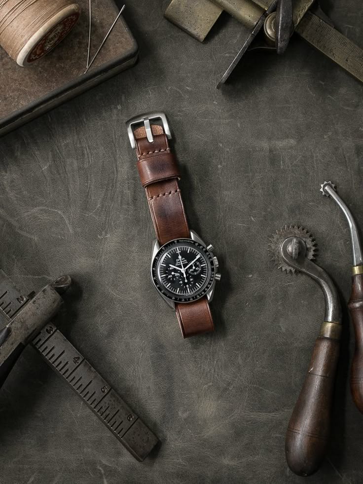 Leather Strap & Vintage Collection